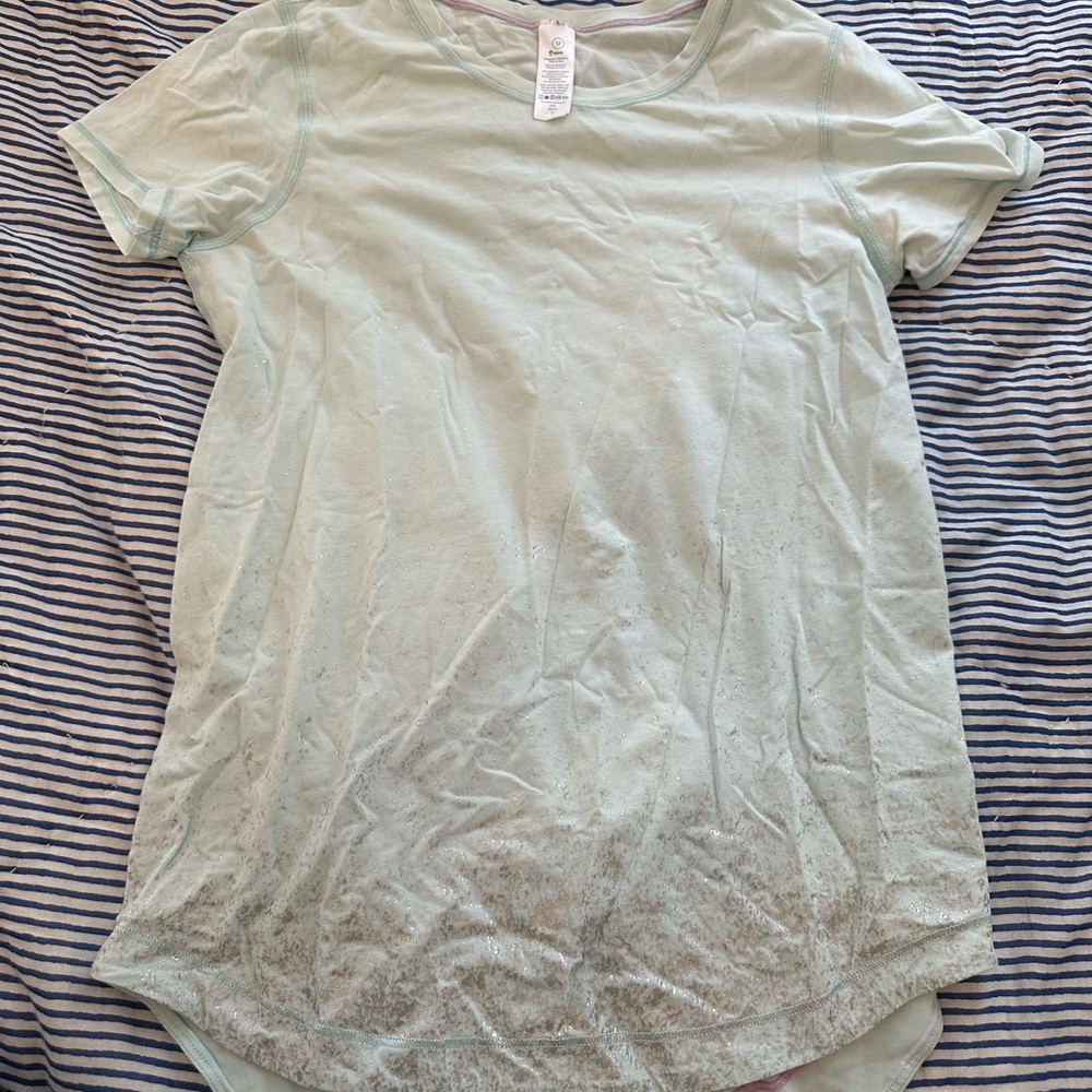 Ivivva T shirt